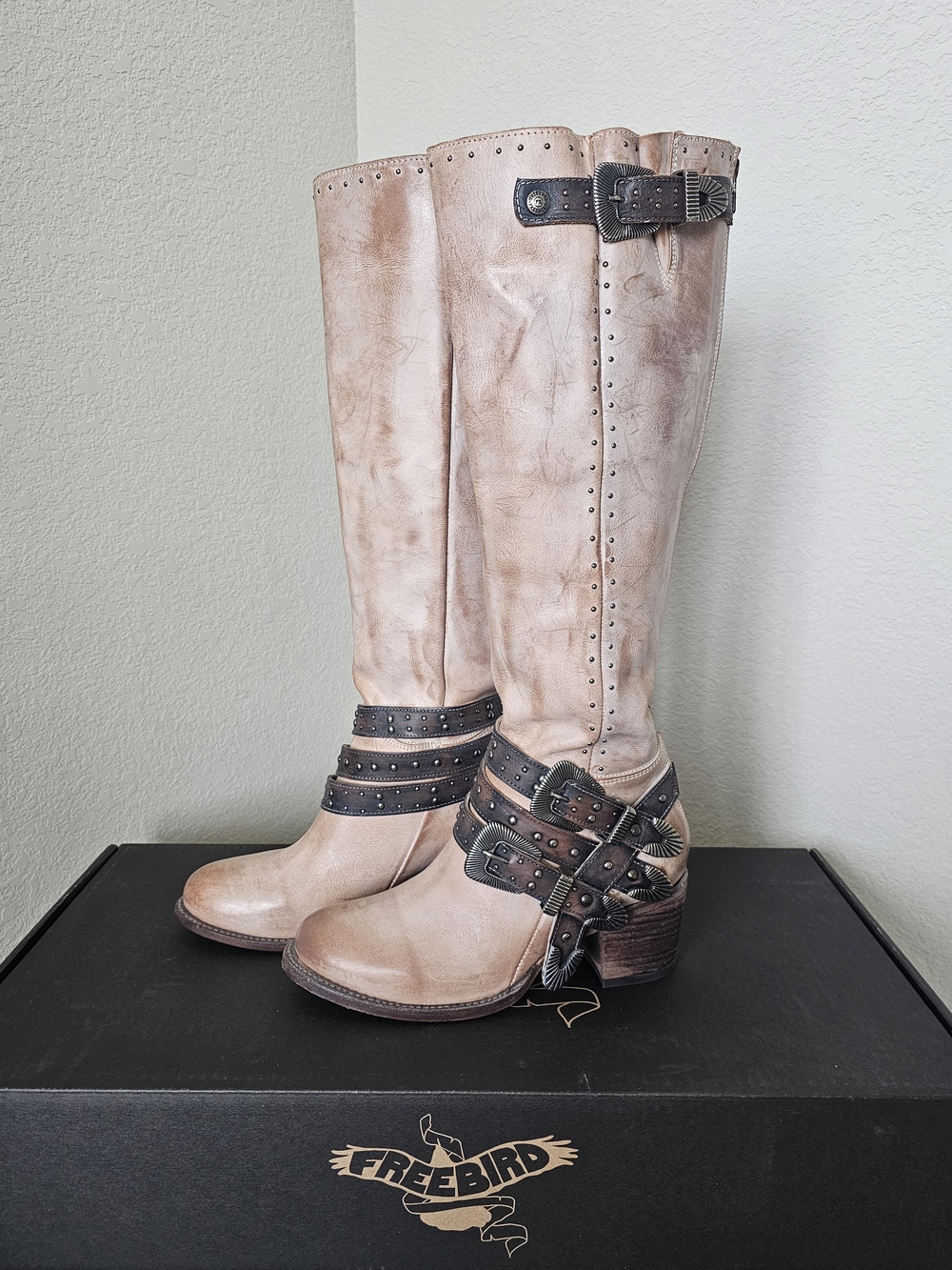 New Freebird by Steven Cleo Women's Beige Tall Leather Buckle Boots Size 9